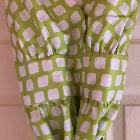 Green and white geometric dress - Picture 3 of 6